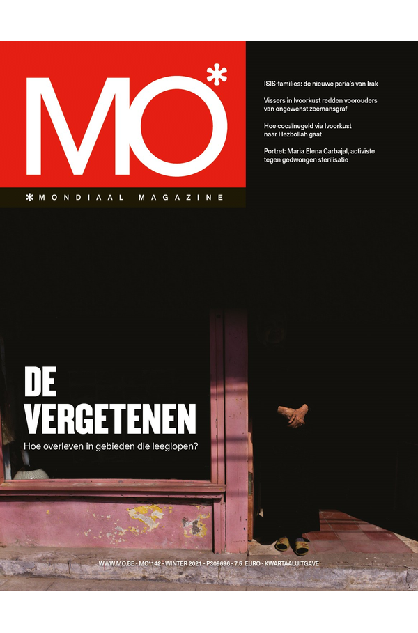 Cover of MO* Mondiaal Magazine featuring articles on global issues, with a focus on overlooked communities.