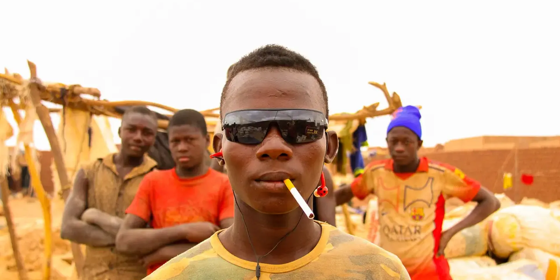 Afrikaanse mijnwerkers poseren voor een foto