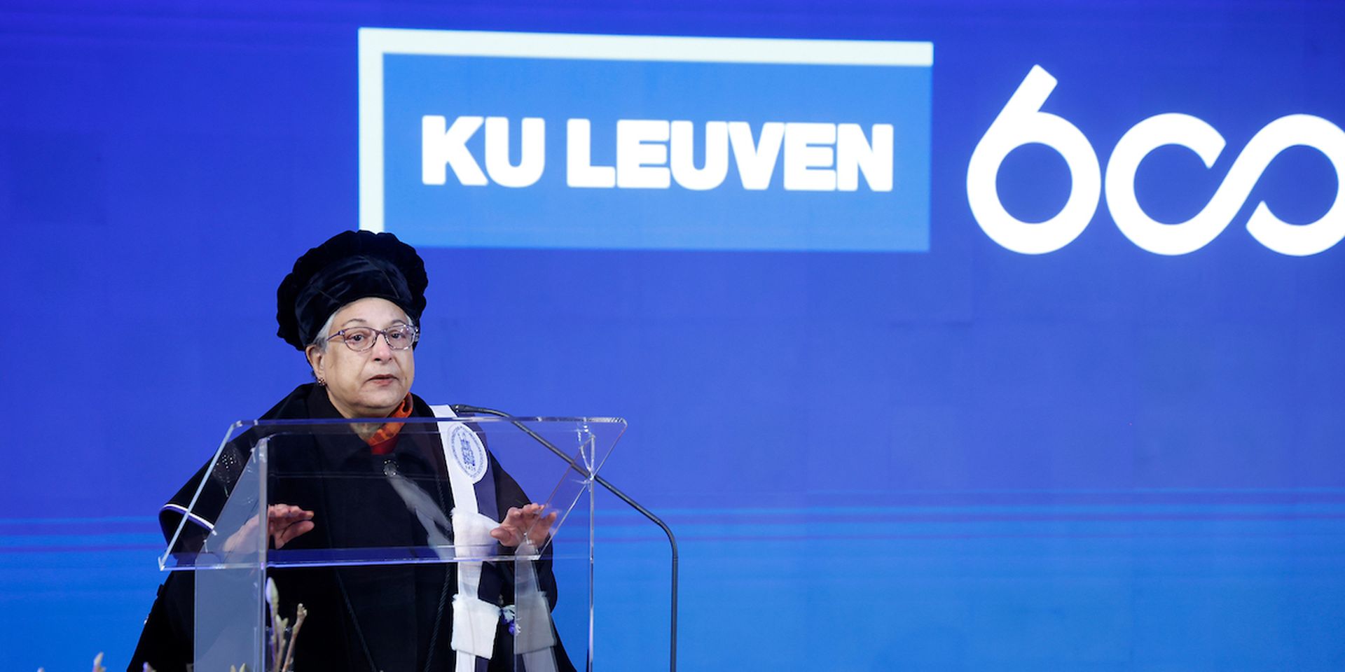 Hina Jilani ontvangt eredoctoraat