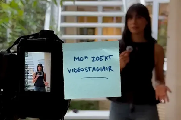beeld voor de vacature voor een videojounalist