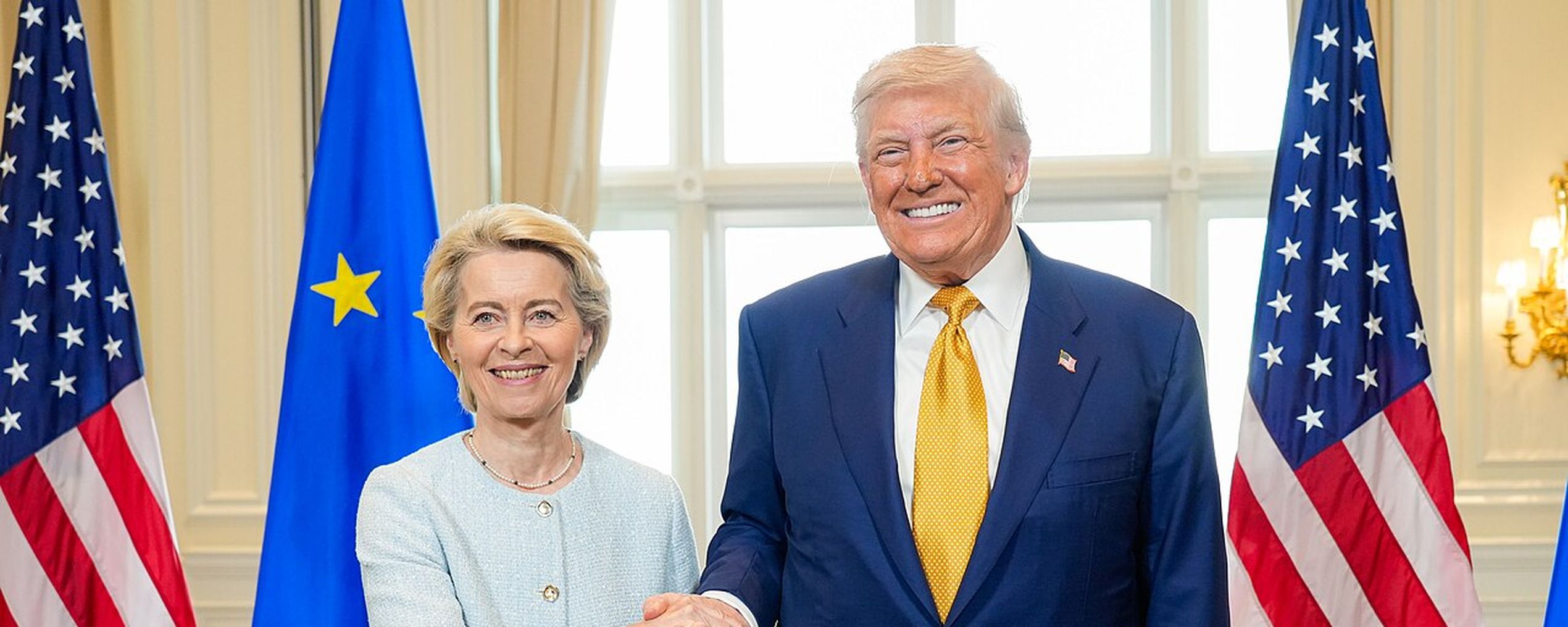 Meeting_between_Ursula_von_der_Leyen,_President_of_the_EC,_and_Donald_Trump,_President_of_the_United_States_-_2025_(1)