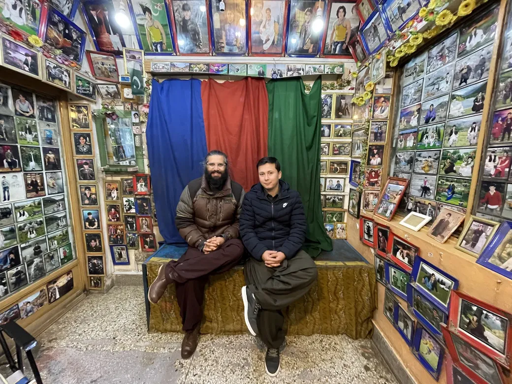 DDanial Shah en Sakhi in de fotostudio van Sakhi