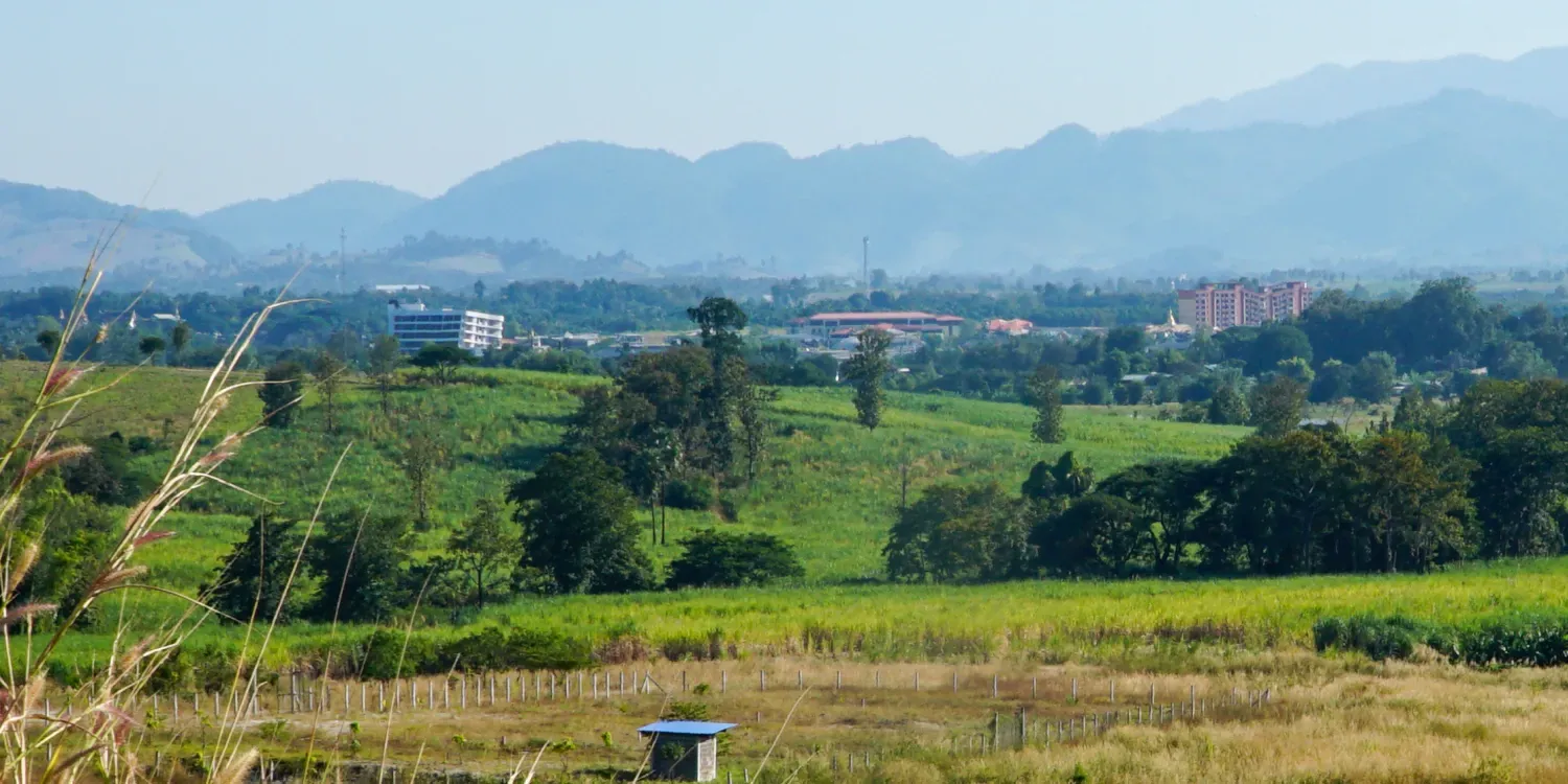 KK Park vanaf thaise kant - deels vernield maar nog actief