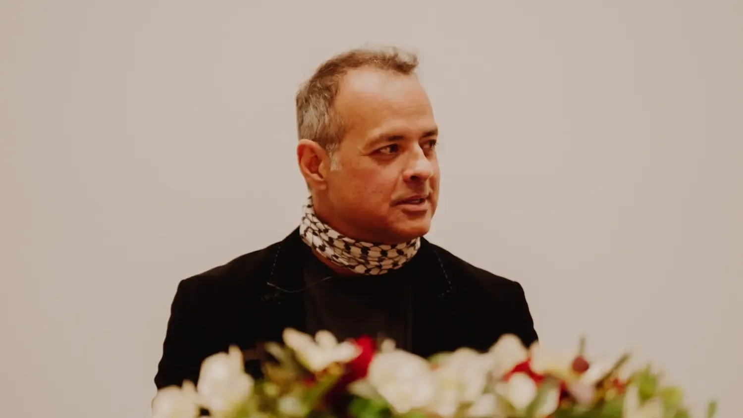 Portretfoto van Vijay Prashad