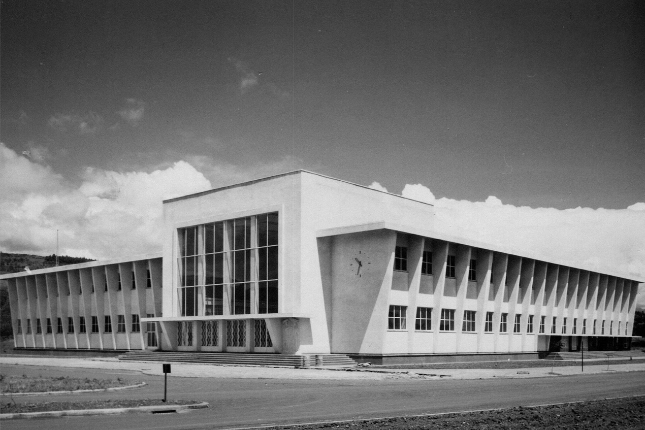 Het postkantoor van Bukavu na de opening in 1957