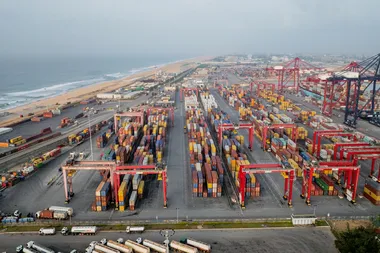 Foto in vogelperspectief van de haven van de Beninse hoofdstad Cotonou