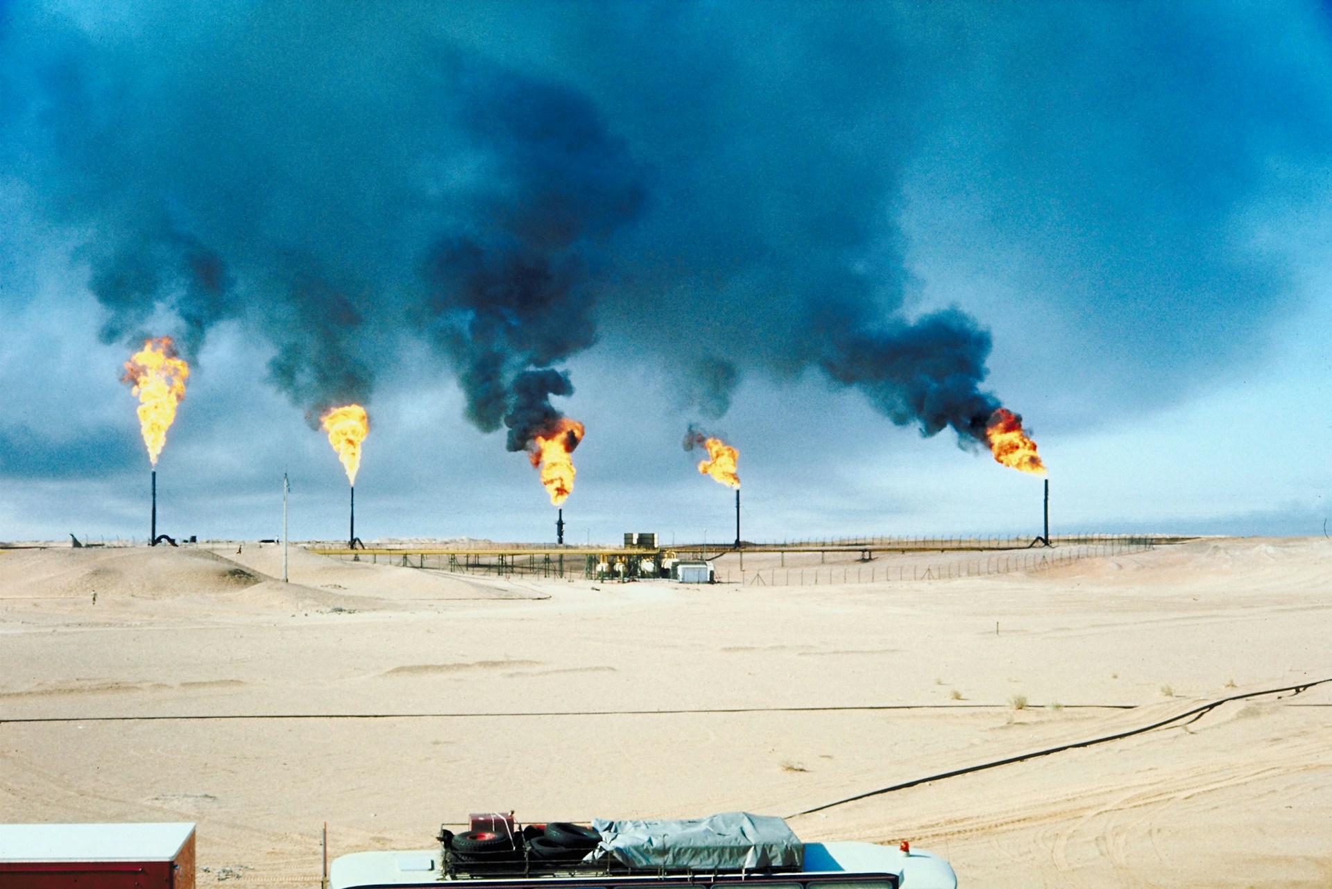 ‘Geopolitieke chaos toont nog maar eens waarom we snel af moeten van olie’ – MO*