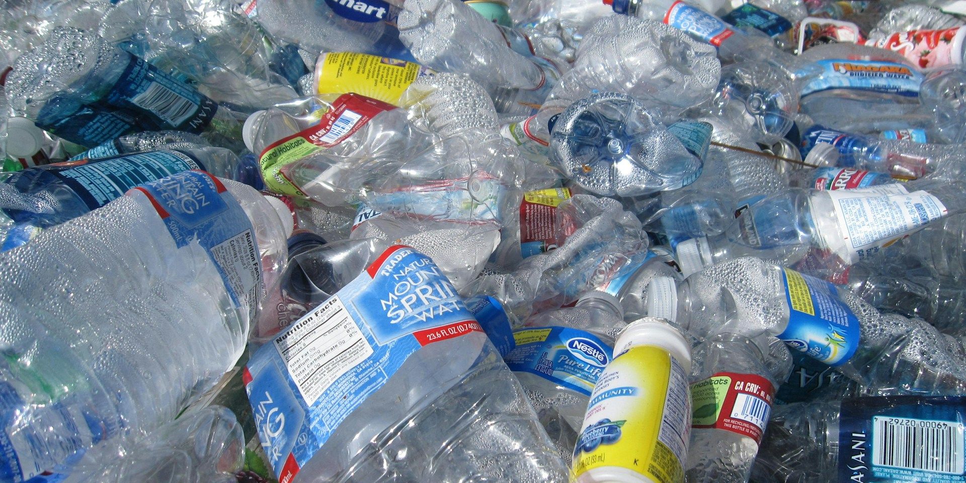 Plastic flessen