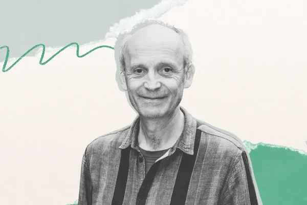 collage van een portretfoto van MO*columnist Jan Mertens op een achtergrond met groene tinten