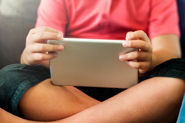 smartphone social media children