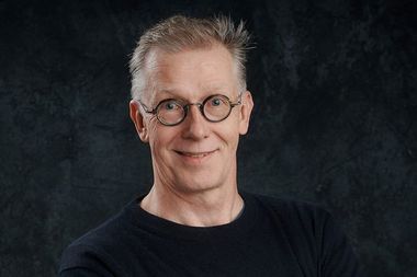 portretfoto van lobbyonderzoeker Olivier Hoedeman (Corporate Europe Observatory)