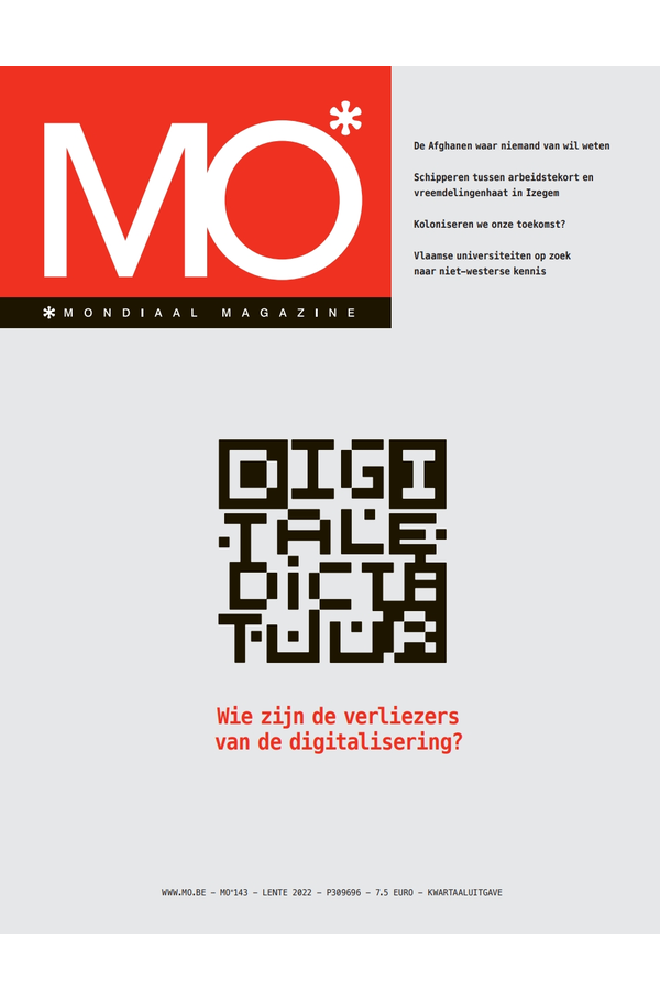 Cover of MO* Mondiaal Magazine, spring 2022 edition, featuring topics on digitalization and global issues.
