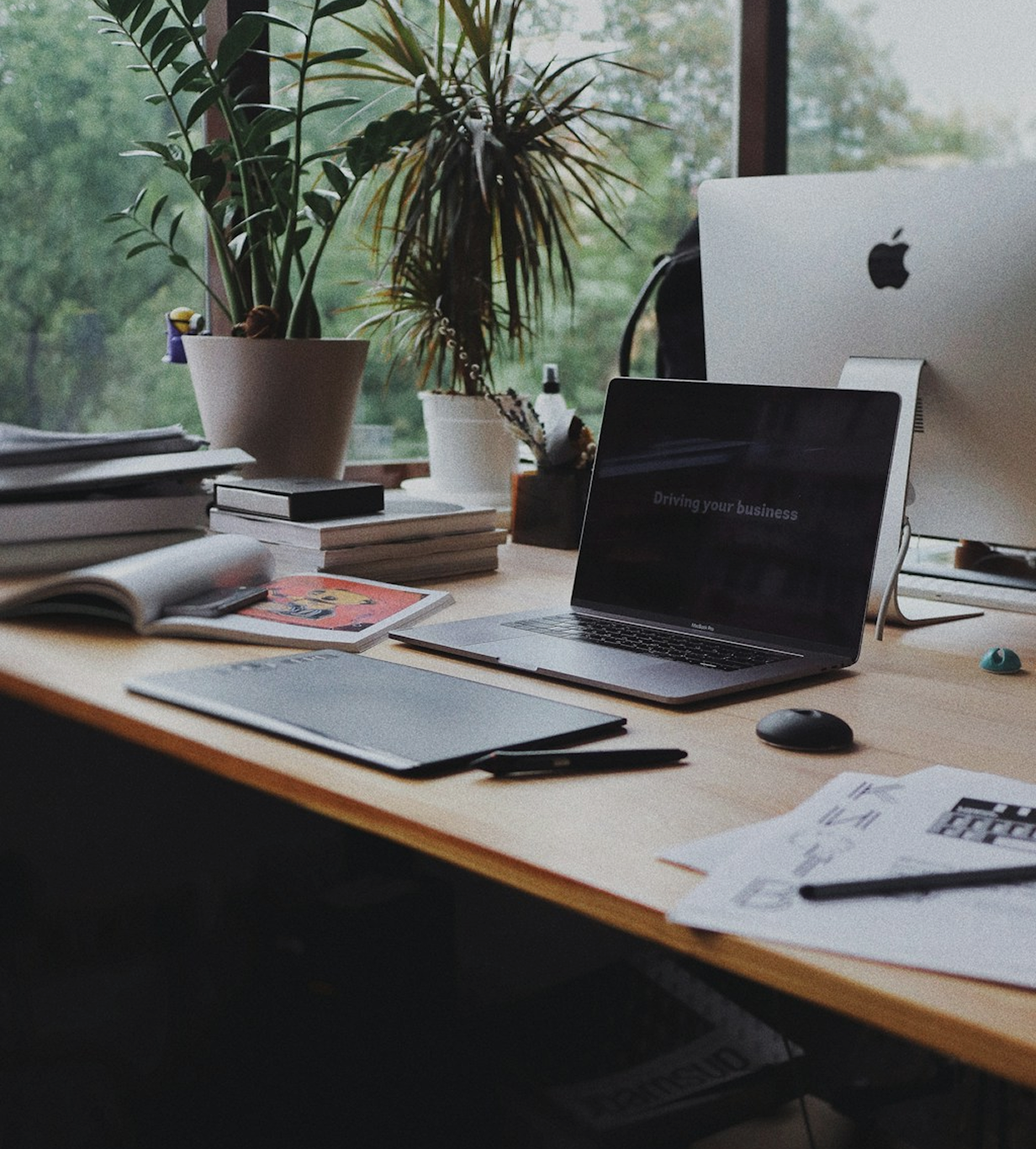 Background Image https://a.storyblok.com/f/228452/1232x1366/ca17a40837/verticalslider_bg_placehodler.png