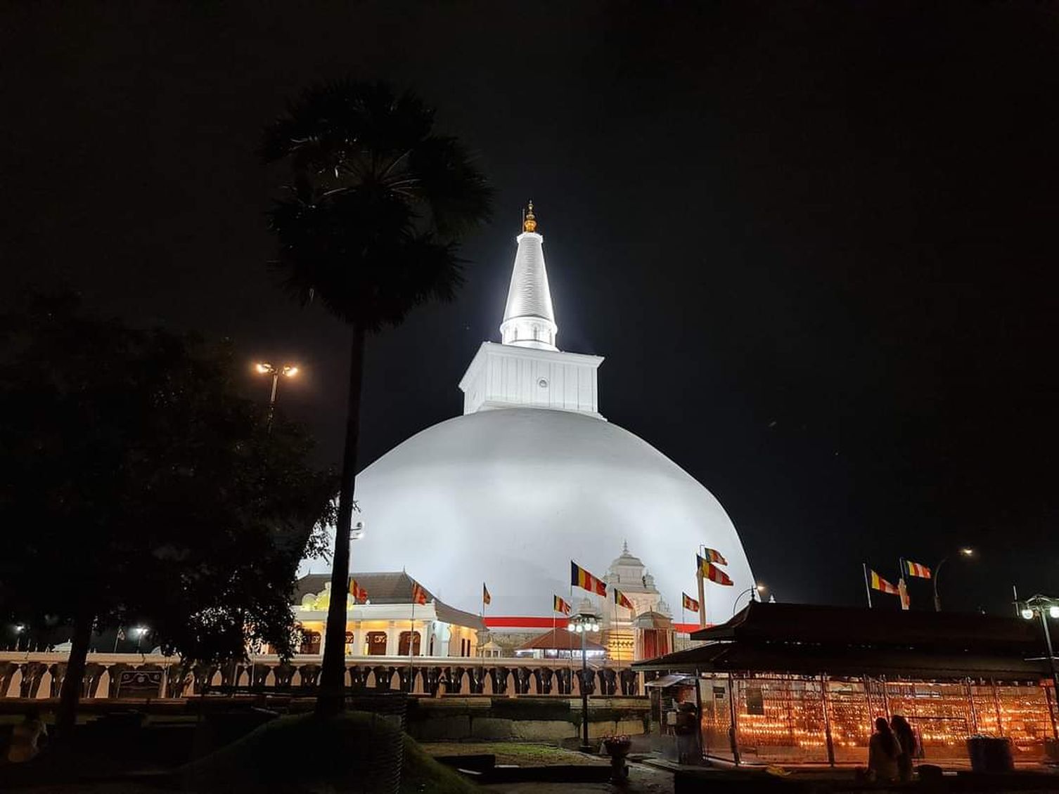 รุวันเวลิสยาเจดีย์ อนุราธปุระ