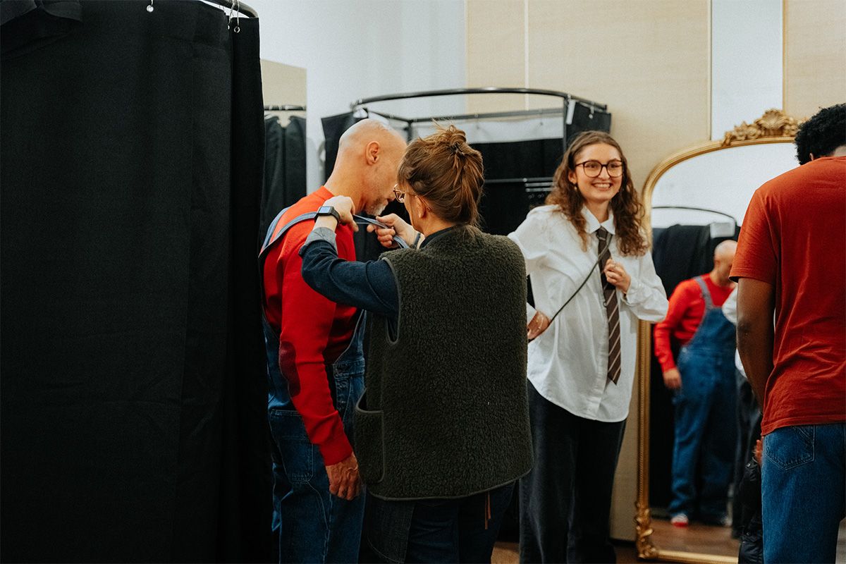 Vendeurs et client dans une boutique éphémère Atelier TUFFERY | Atelier Tuffery