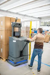 VIBO MiR1200 Pallet Jack_3