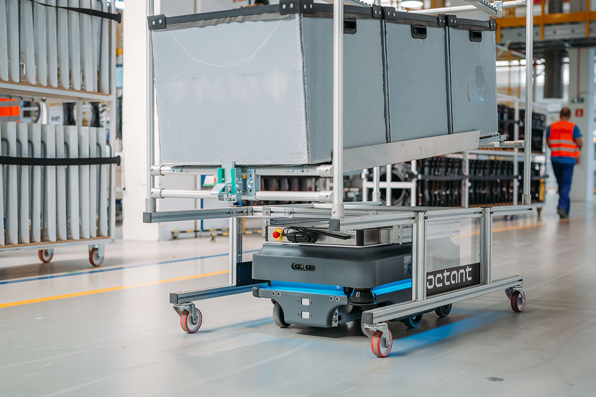 Boost Efficiency with AMRs in Production and Assembly Lines