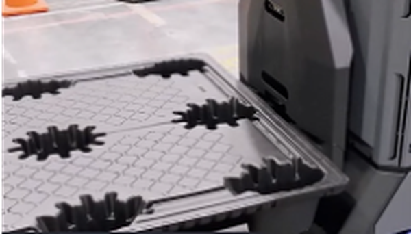 Pallet jack platform base
