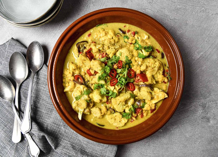 Ekomenu Bloemkool-dahl-met-gele-linzen-en-koriander-RK