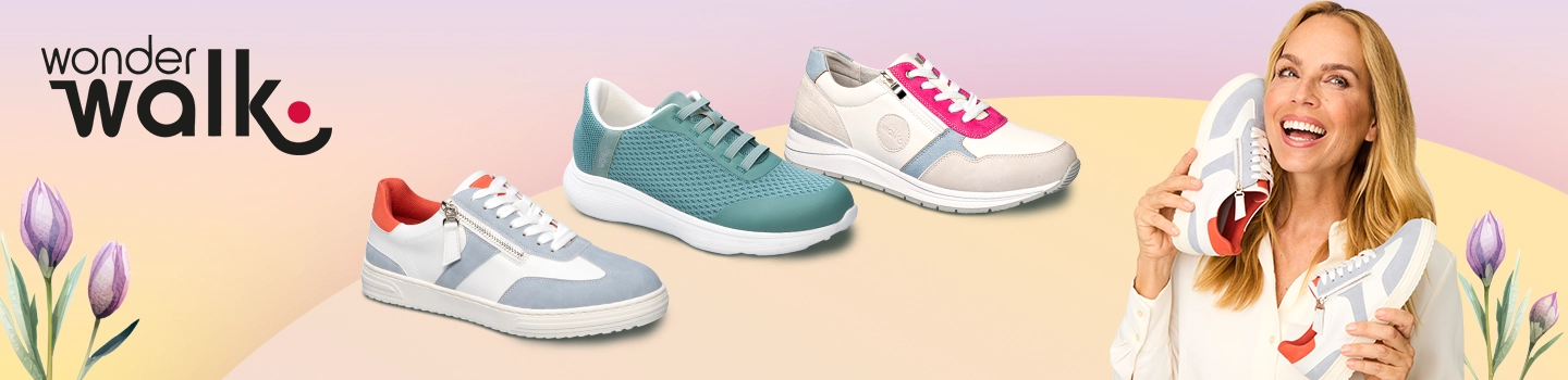 Frau lächelt und hält einen Sneaker aus einer Sammlung bunter Sneaker in der Hand, die ausgestellt sind, mit dem „Wonder Walk”-Logo auf der linken Seite. Tulpenillustrationen schmücken die Szene.
