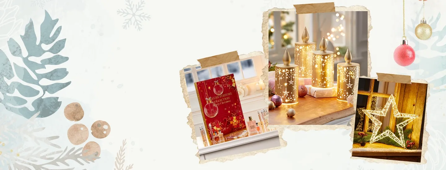 Roter Adventskalender mit Parfümfläschchen, vier goldfarbene Leuchtdekorationen mit Sternmotiven sowie beleuchteter Stern auf einer Fensterbank in weihnachtlichem Ambiente