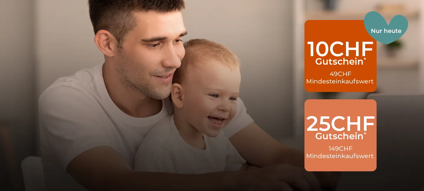 Vater und Kind lächeln auf einen Bildschirm; Rabattgutscheine werden angezeigt: 10 CHF und 25 CHF mit Mindestbestellwert. „Nur heute“ auf einem Herzsymbol.