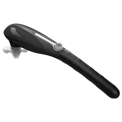 Ein elegantes, schwarzes Handmassagegerät mit langem Griff und abgerundetem Kopf, mit silbernen Akzenten und ergonomischem Griff.