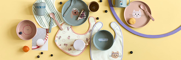 Lässig Kindergeschirr & Lätzchen