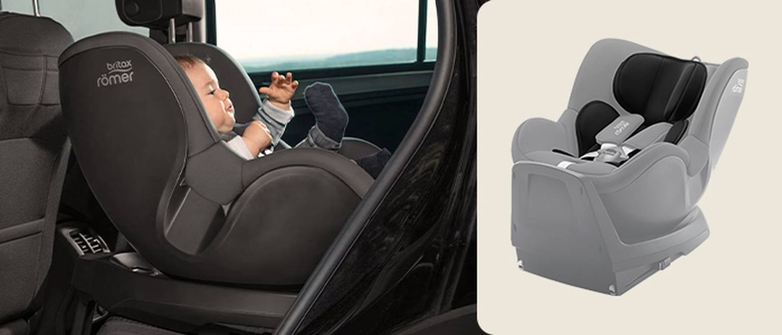 Baby in einem rückwärtsgerichteten Kindersitz in einem Fahrzeug; daneben rechts ein Bild eines leeren, ähnlichen Kindersitzes.