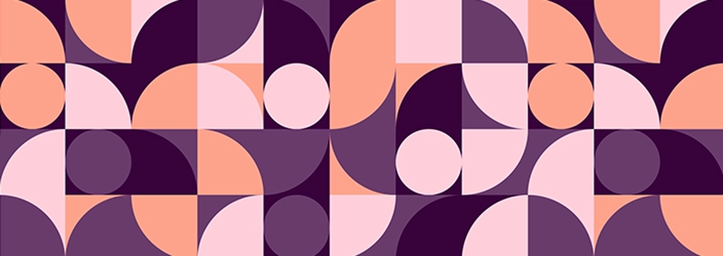 Abstraktes geometrisches Muster mit sich überlappenden Kreisen, Quadraten und Kurven in Rosa-, Pfirsich- und Violetttönen.