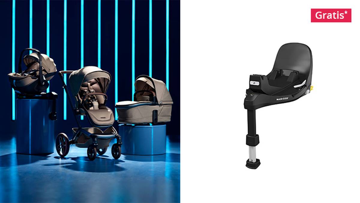 Kinderwagen und Autositze auf blauen Plattformen, mit einer Autositzbasis auf der rechten Seite vor einem weißen Hintergrund.