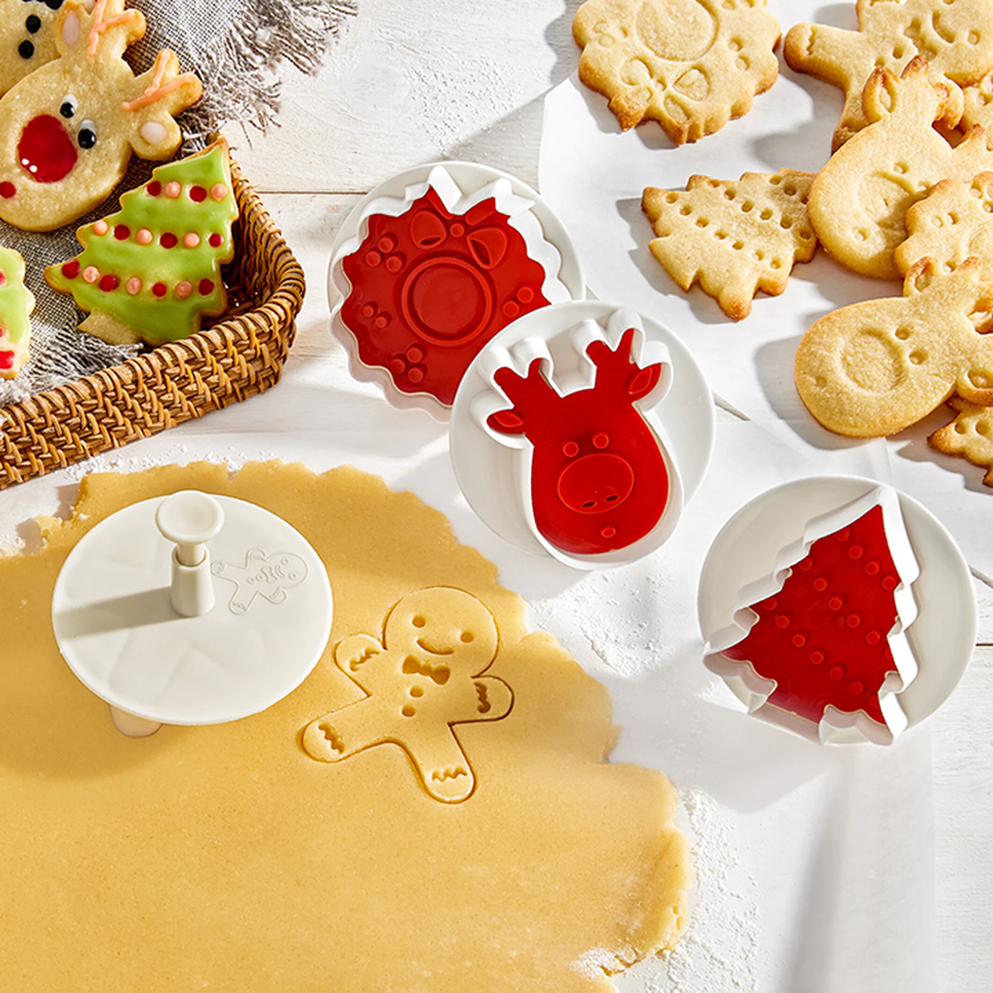 3D Ausstecher Set mit Tannenbaum, Rentier und Lebkuchenmann