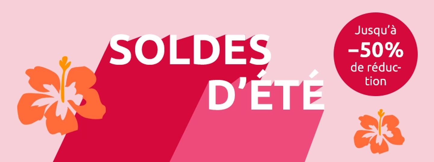 „Sommer-Sonderverkaufs-Banner mit Blumen, der auffälligen weißen Aufschrift ‚Soldes d’Été‘ und einem roten Kreis, der bis zu 50 % Rabatt verspricht, auf rosa Hintergrund.“