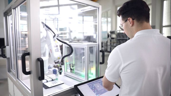 drag&bot employee researches, experimental setup