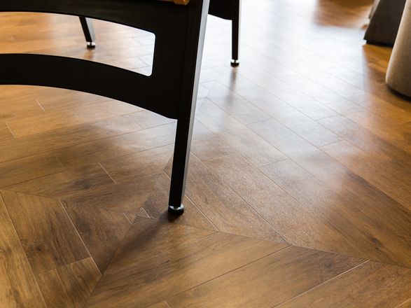 Brushed Oak AR0W7910 Amtico Commercial LVT Flooring From The Signature Collection