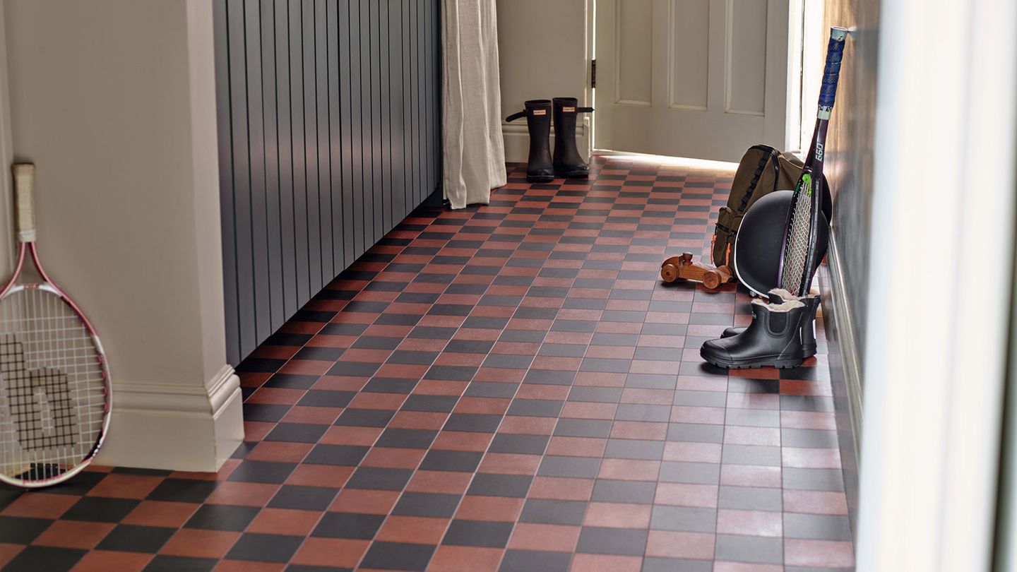 DC500 Chequer Queenside from the Amtico Décor collection.