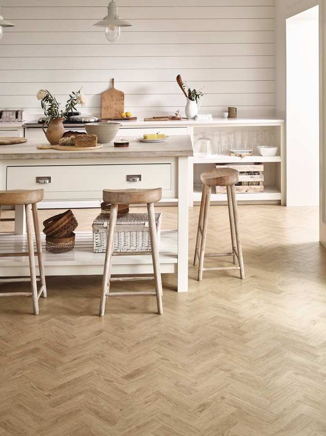 Eventide Oak, FS7W8540 in a Small Parquet laying pattern.