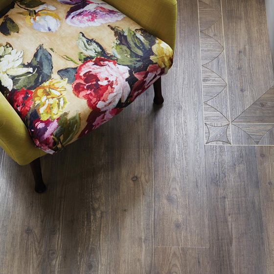 Amtico Harbour Pine LVT flooring with border detail