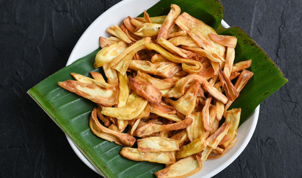 Jackfruit – geschnitten, gewürzt und gegart eine Köstlichkeit auf dem Teller