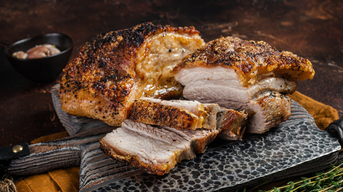 Braten mit knuspriger Kruste, bei denen Schwartenritzmesser helfen