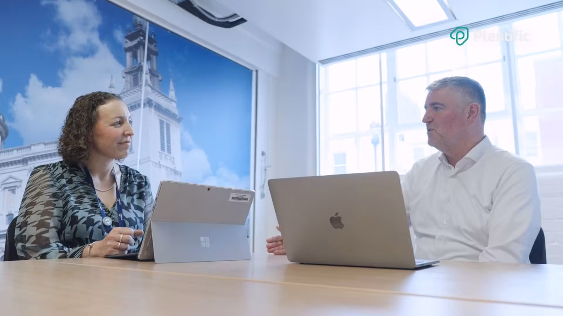 lorraine anchor john plentific w1280