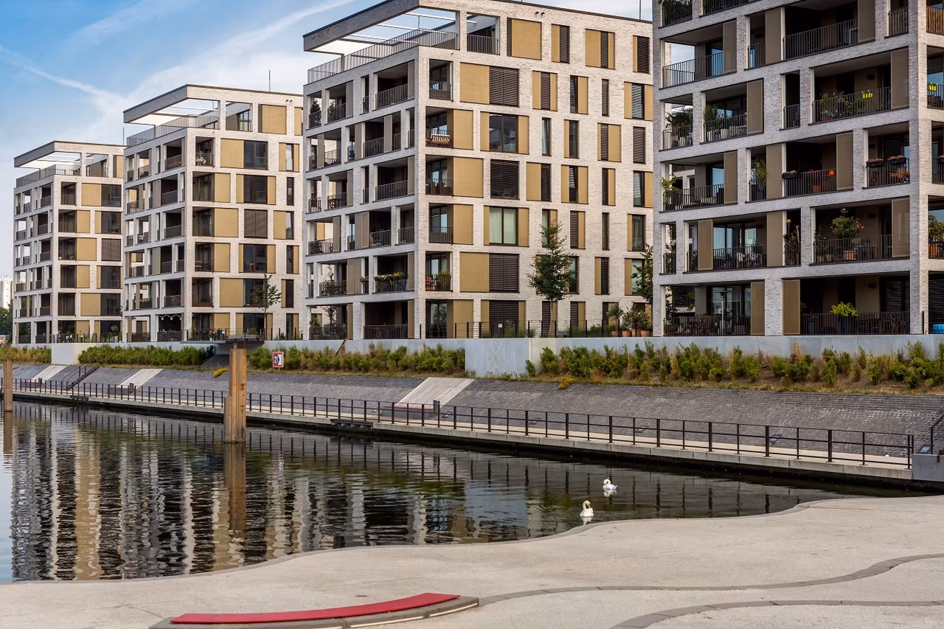 l q customer image 1