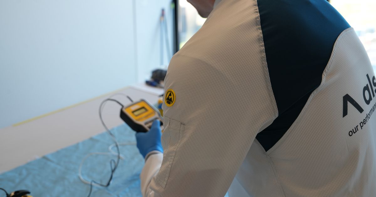 ESD garments for cleanrooms | ESD protection | alsico EU