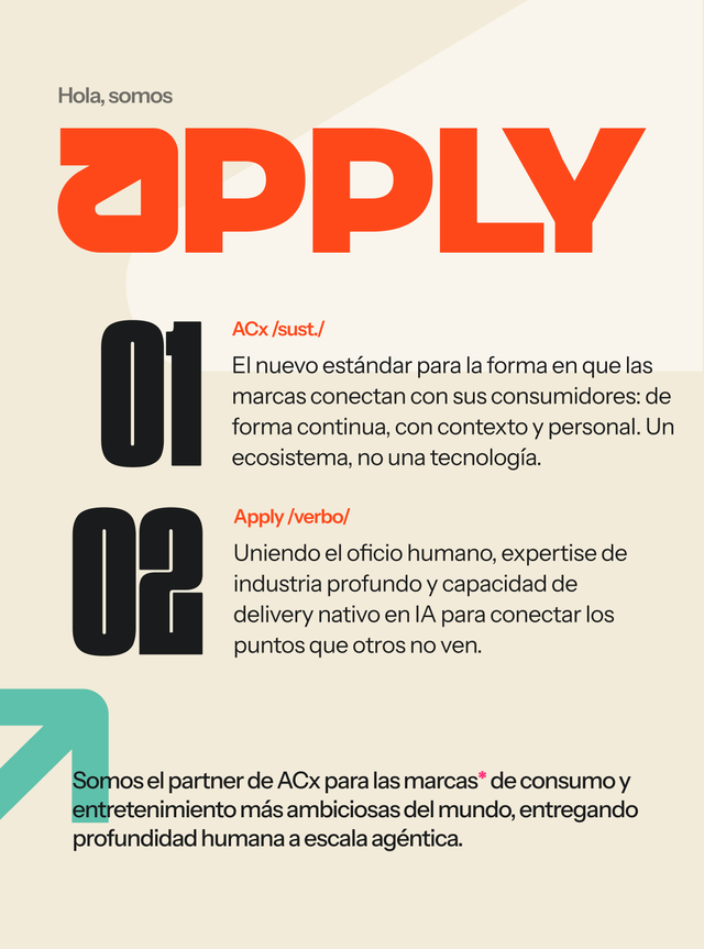 Text reading “Hola, somos APPLY” in bold orange. Descriptive business approach details follow in Spanish, highlighting human engagement.