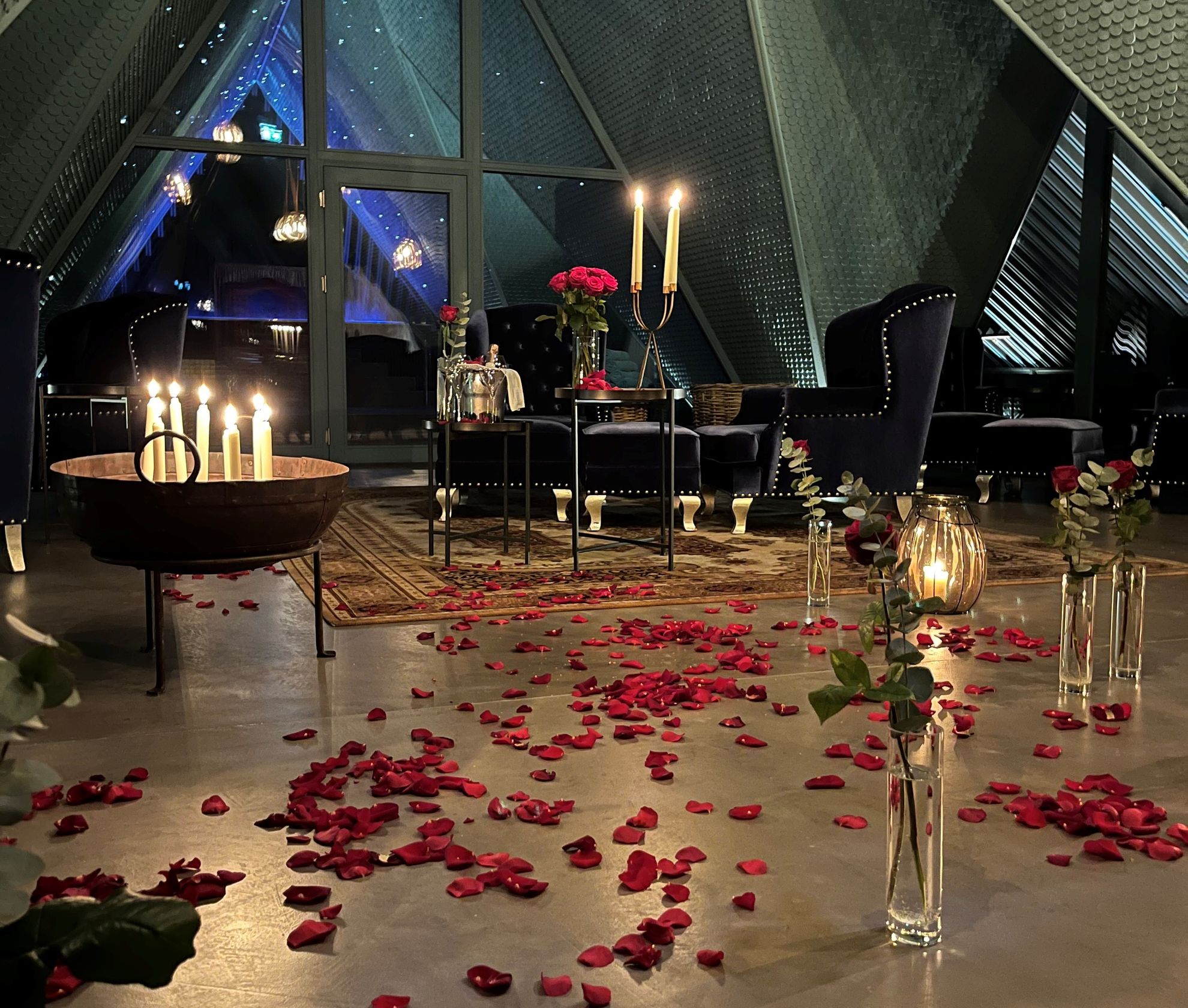 Heiratsantrag im Rooftop Skypool im Romantikhotel GAMS zu zweit