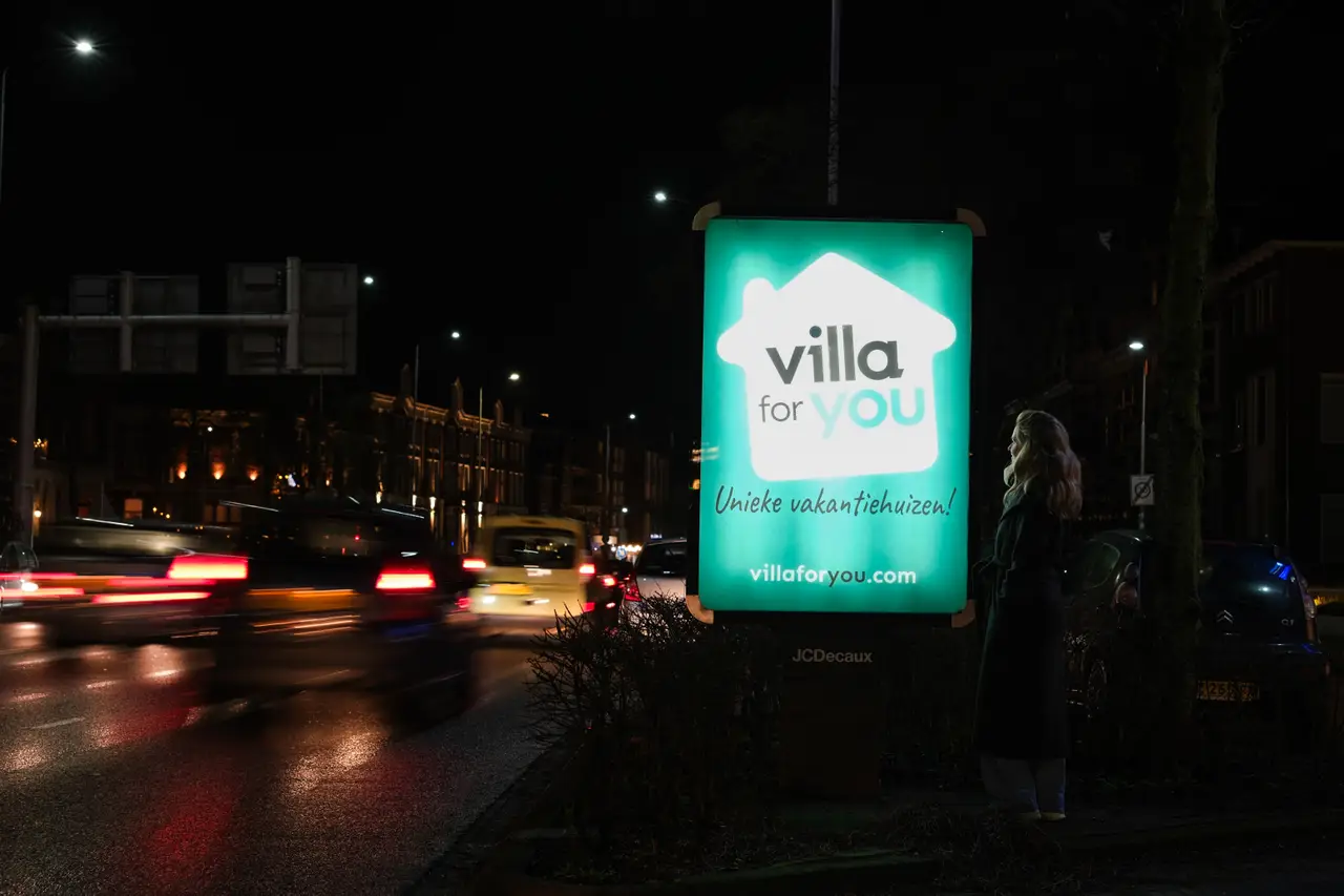 Reisorganisatie Villa for You lanceert eerste grootschalige out-of-home-campagne