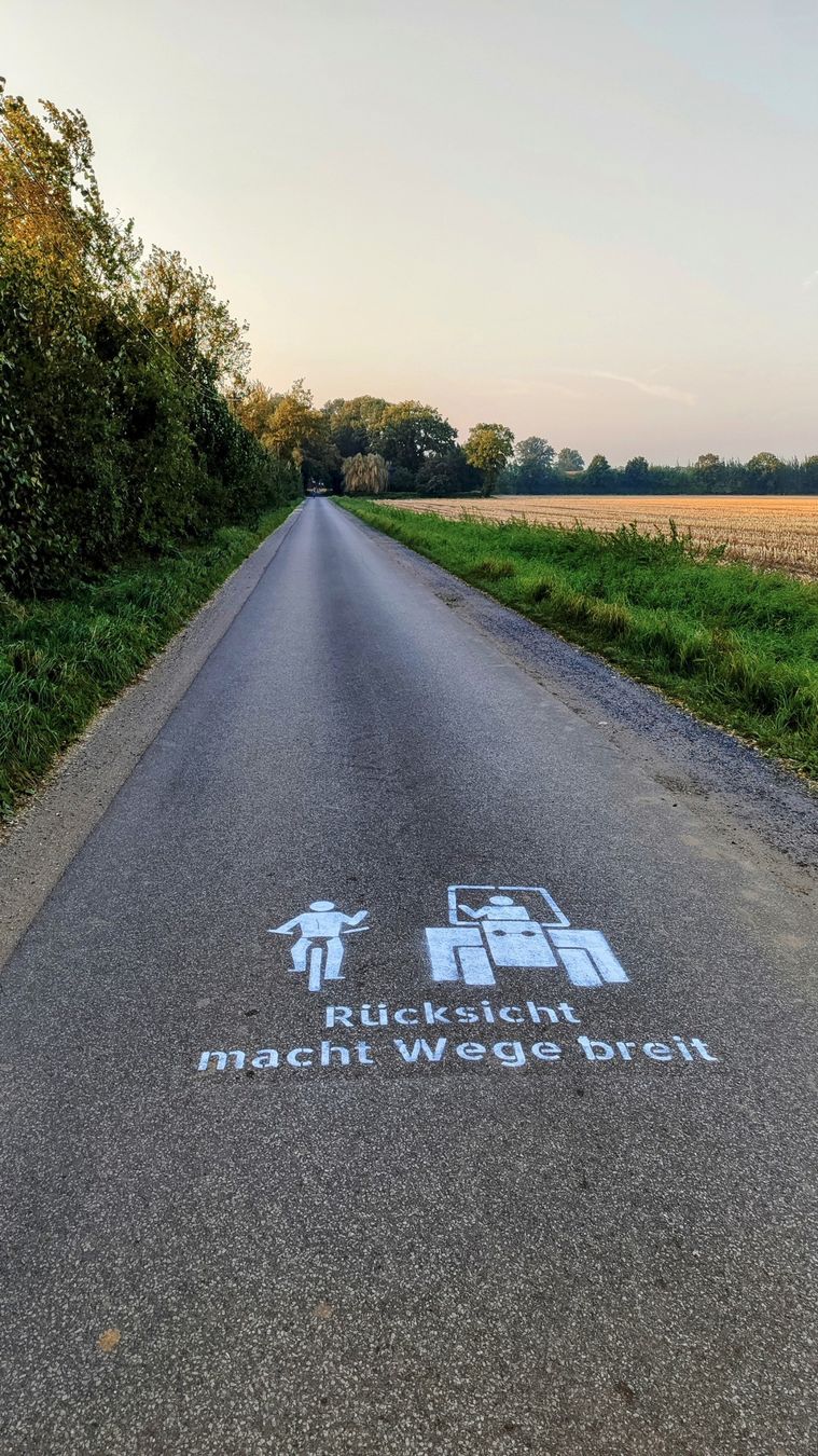 Trecker dunkle Jahreszeit Erntemaschinen Rücksicht