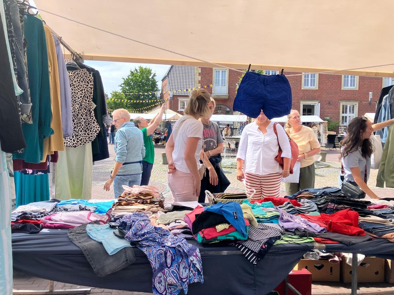 2025-07-12 Frauen-  Mädchenflohmarkt by Michael (18