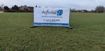 Banner auf Gelände Aufwind