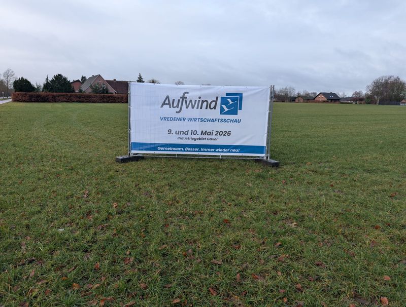 Banner auf Gelände Aufwind